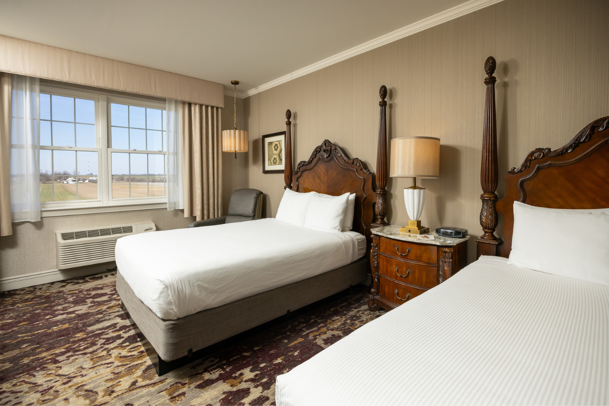 Deluxe Double Queen Room at AmishView