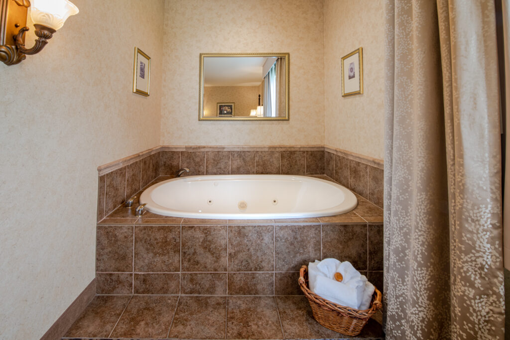 hot tub in our grand king room