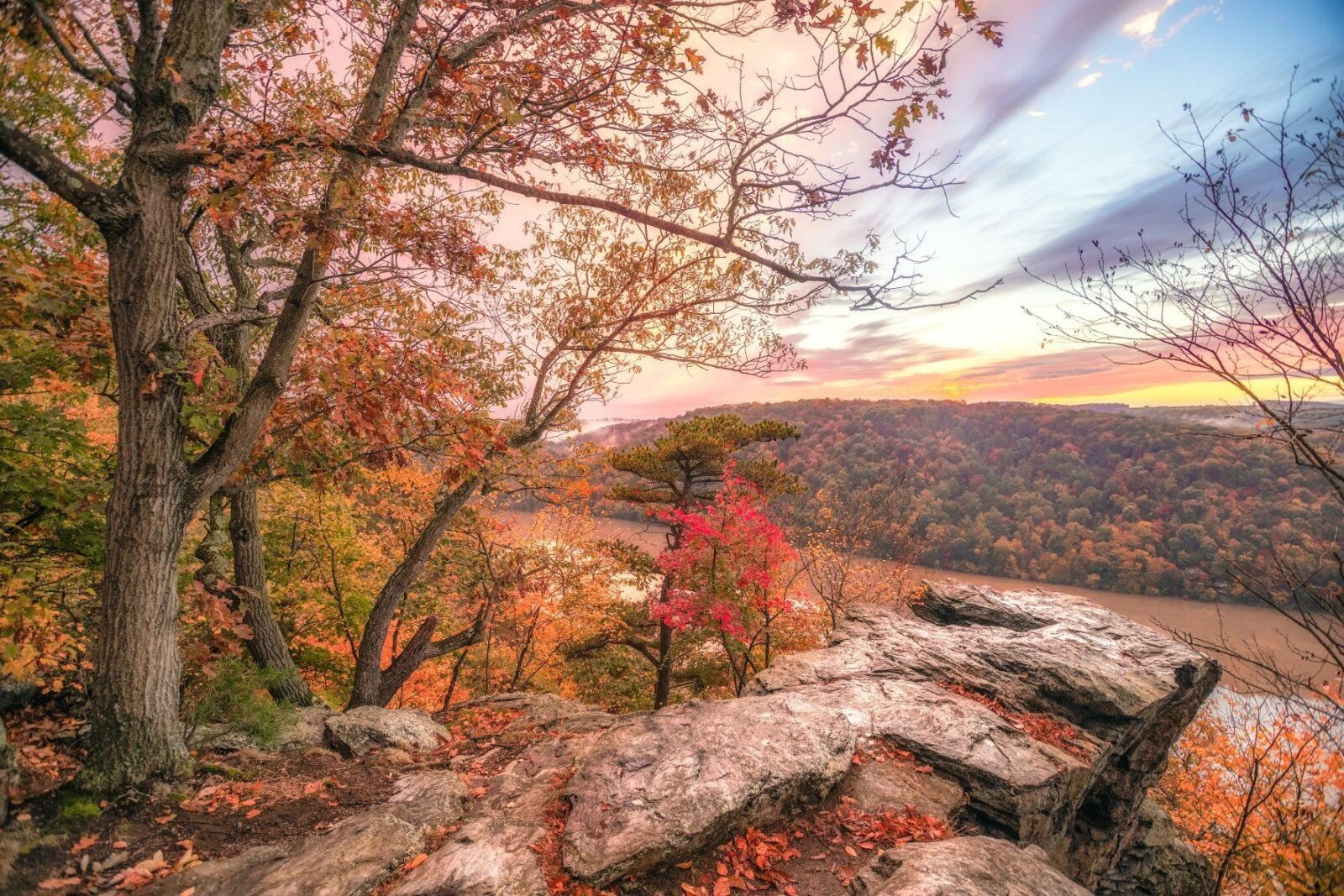 One of many fall activities Pinnacle Overlook Rocks Tom Roe Photography @DiscoverLancaster
