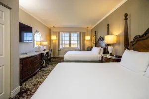 Deluxe Double Queen Room at AmishView
