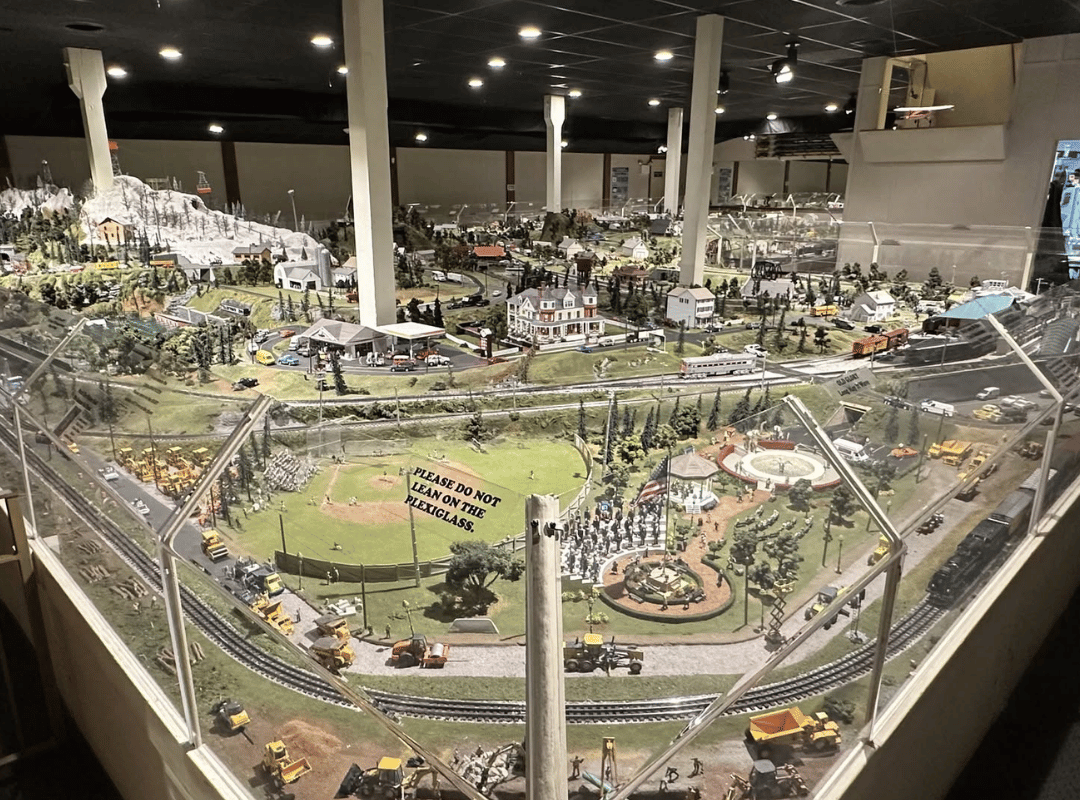 Choo Choo Barn, Miniature Railroad, in Strasburg